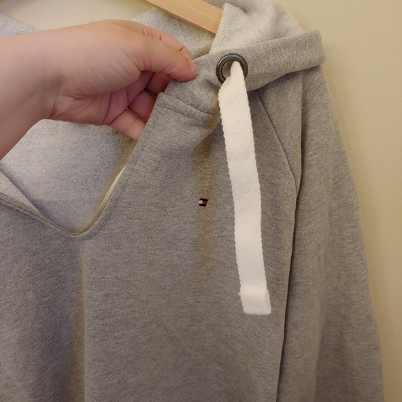 Tommy Hilfiger V Neck Grey Pullover Sweatshirt XXL - Picture 5 of 8